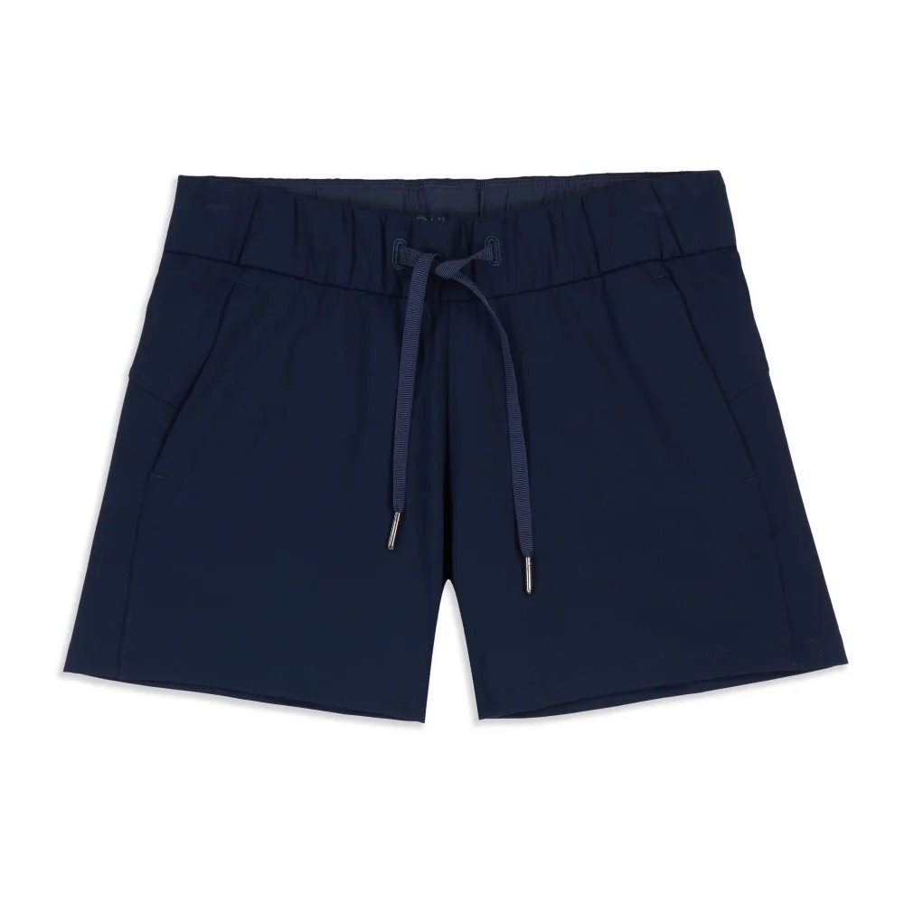 Lulu lemon on the fly mid rise short